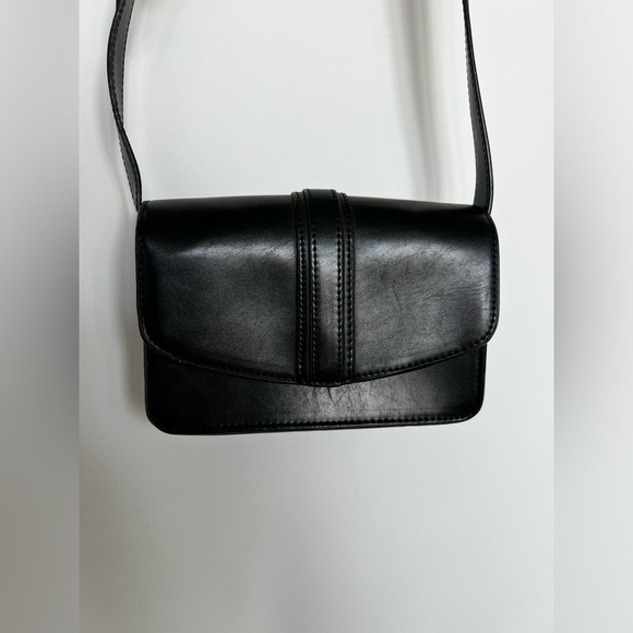 Urban outfitters black “camera” bag - Picture 1 of 3